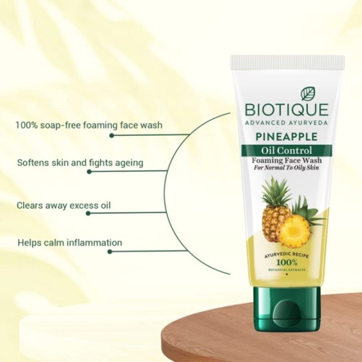Biotique Pineapple Oil Control Foaming Face Wash Hydrates Dry Skin