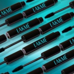 Lakmé Eyeconic Volumizing Mascara (8.5ml)