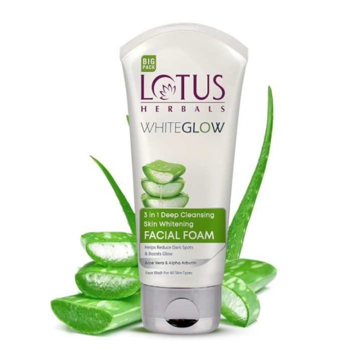 Lotus Herbals Whiteglow 3 in 1 Deep Cleansing Skin Whitening Facial