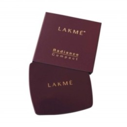 Lakme Radiance Compact, (Natural Coral) for Wheatish to Dusky Skin 9g