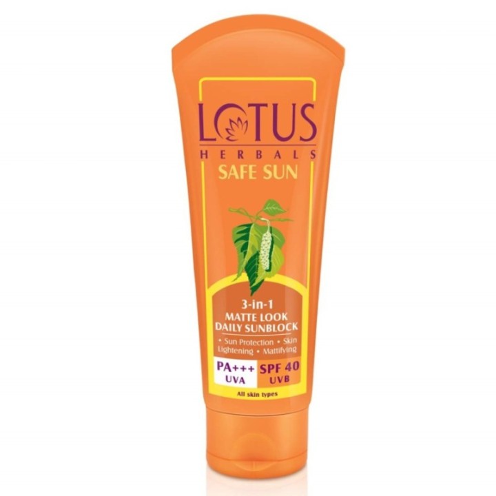 Lotus Herbals Safe Sun 3-in-1 Matte Look Daily Sunblock, SPF 40 PA+++