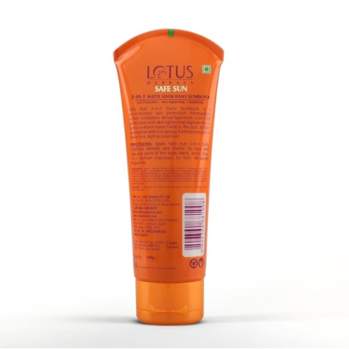 Lotus Herbals Safe Sun 3-in-1 Matte Look Daily Sunblock, SPF 40 PA+++