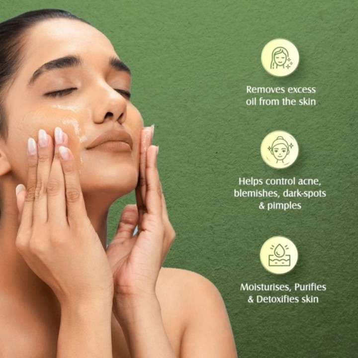 Lotus Herbals Tea Tree Wash - with Tea Tree & Cinnamon, Anti-Acne Oil