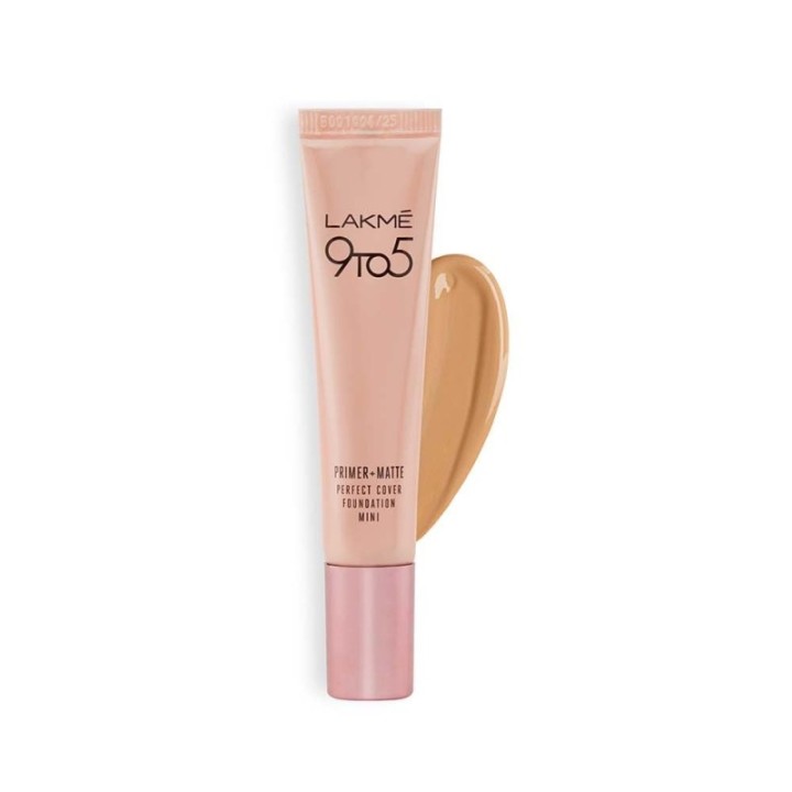 Lakme 9-5 Foundation Warm Beige 15ml