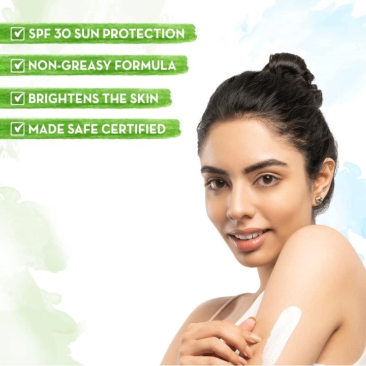 Mamaearth Ubtan Sunscreen Body Lotion SPF 30 with Turmeric & Saffron