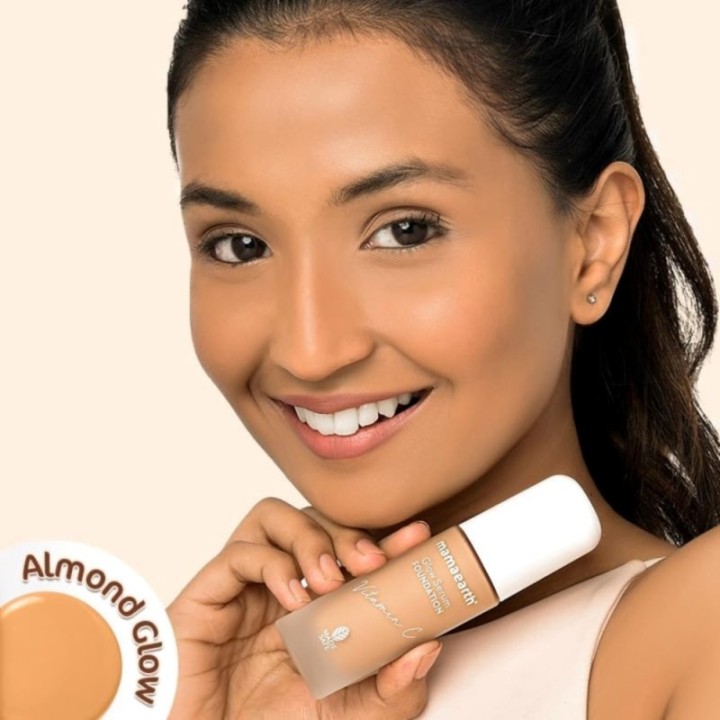 Mamaearth Glow Serum Foundation, Medium Coverage, Matte Finish