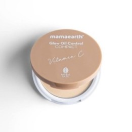 Mamaearth Glow Oil Control Compact SPF 30 with Vitamin C & Turmeric