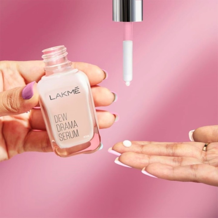 Lakmé 6% Vitamin E, Niacinamide, Vitamin F & Pro-Ceramides Dew Drama