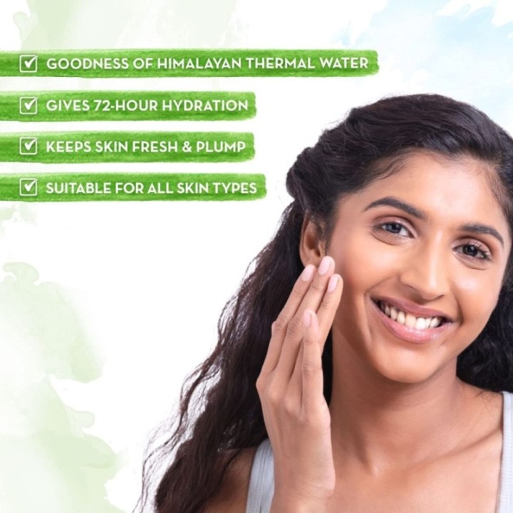 Mamaearth Aqua Glow Gel Face Moisturizer with Himalayan Thermal Water